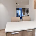 Baz Tower شقة فندقية 4*