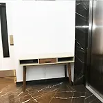 Baz Tower شقة فندقية