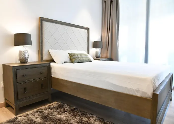 Baz Tower Ξενοδοχείο με διαμερίσματα 4*