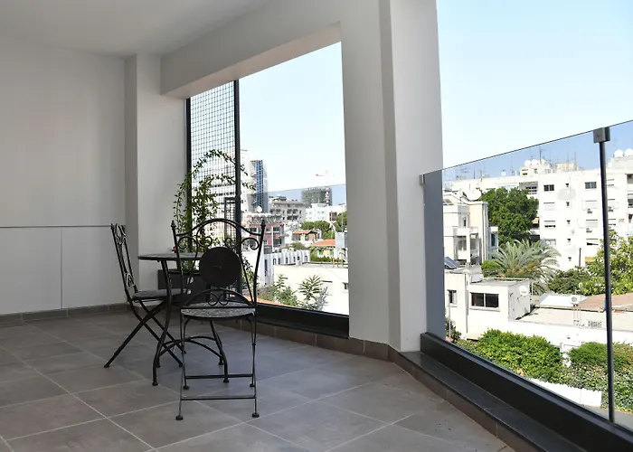 Ξενοδοχείο με διαμερίσματα Baz Tower Λευκωσία