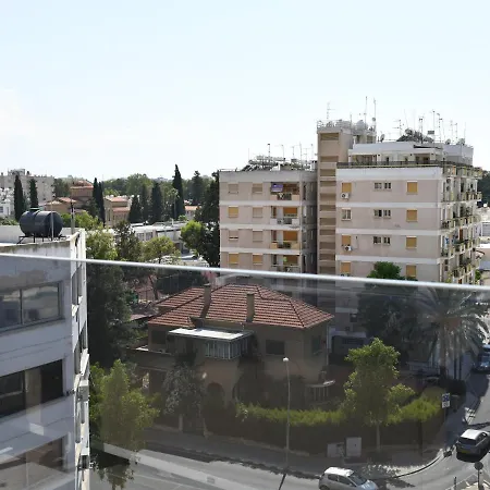 Apartahotel Baz Tower 3*