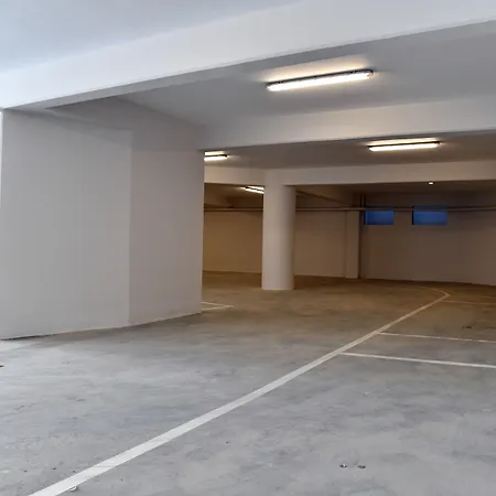 Baz Tower 4* ניקוסיה