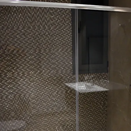 מלון דירות Baz Tower 4*