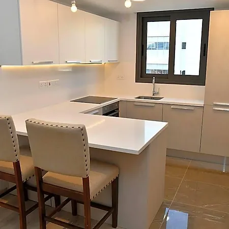 Baz Tower 4* Nicosia
