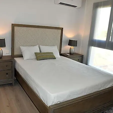 Baz Tower 4*