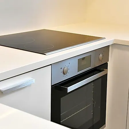 Aparthotel Baz Tower 4*