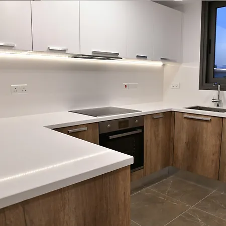 Aparthotel Baz Tower Nicosia